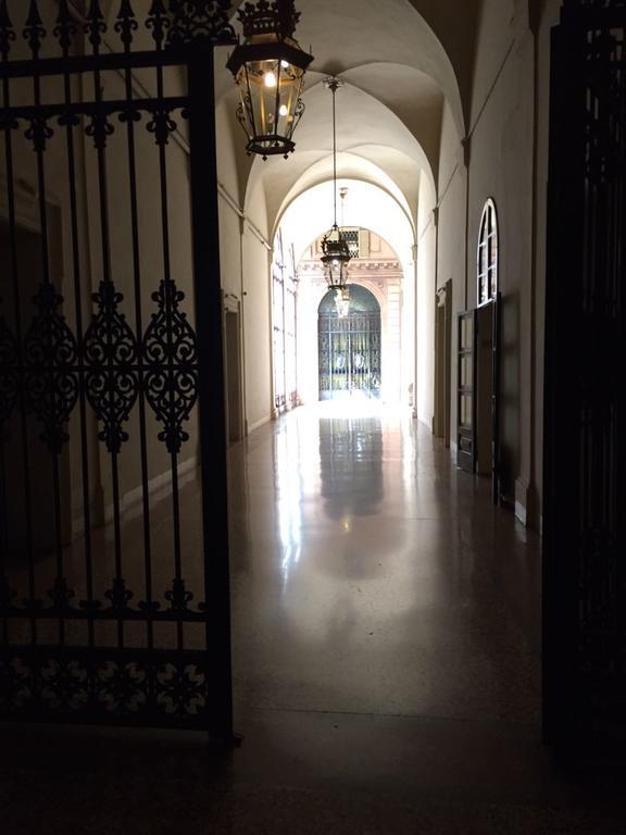 Palazzo Bargellini Panzacchi Apartments Bologne Extérieur photo
