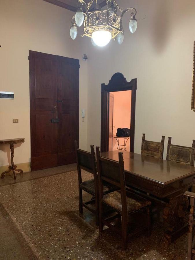 Palazzo Bargellini Panzacchi Apartments Bologne Extérieur photo